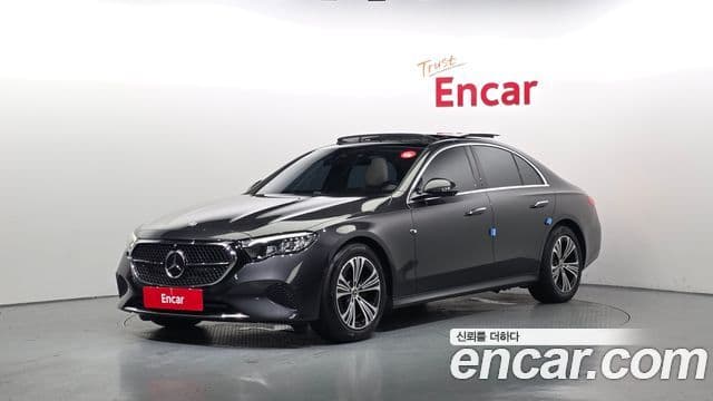 Mercedes-Benz E-Class W214 1