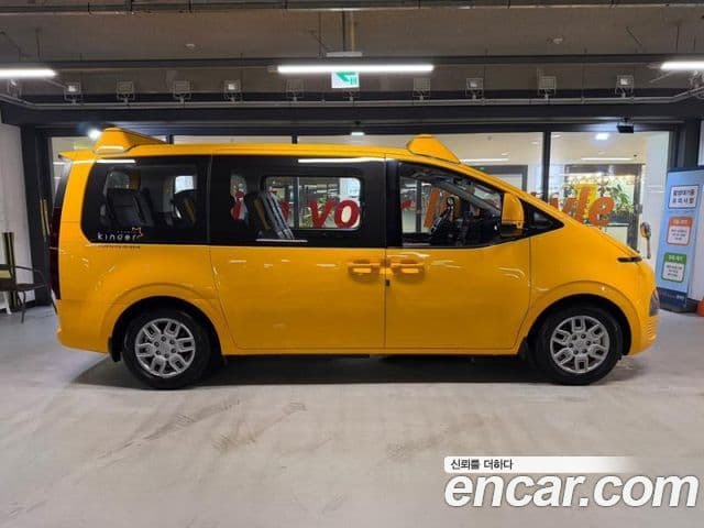 Hyundai Staria 3