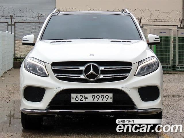 Mercedes-Benz GLE-Class W166