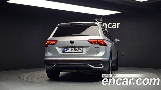 Volkswagen Tiguan 2nd Gen 4