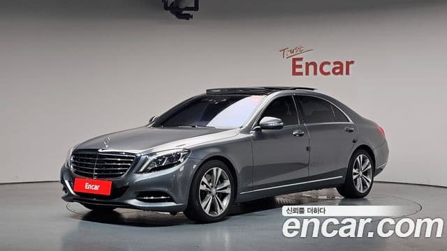 Mercedes-Benz S-Class W222