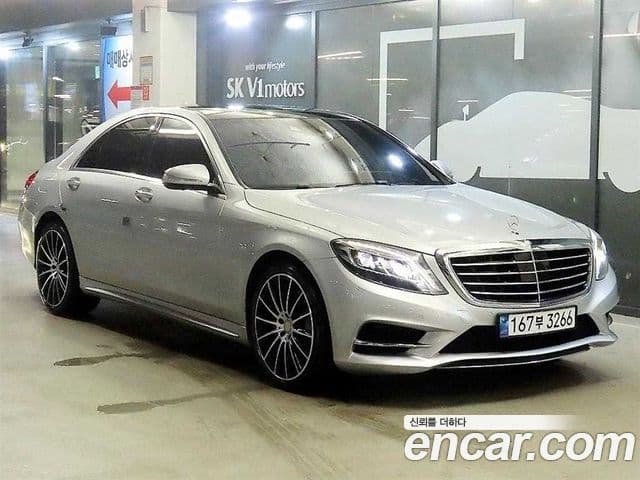 Mercedes-Benz S-Class W222 1