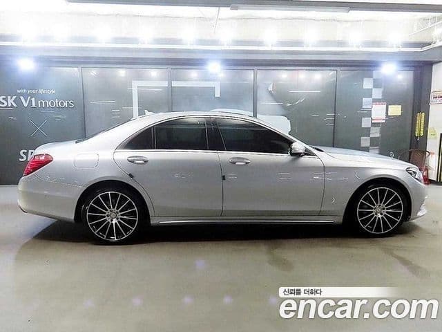 Mercedes-Benz S-Class W222 3