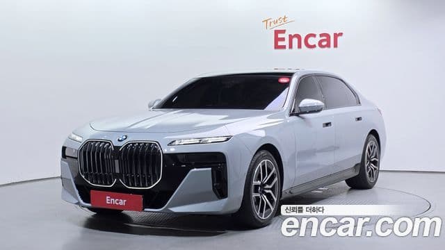 BMW 7 Series (G70)