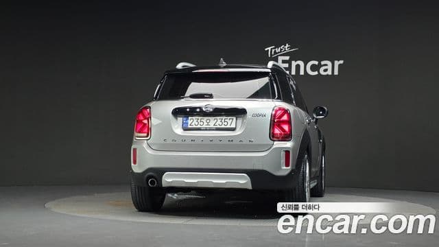 MINI Cooper Countryman 4