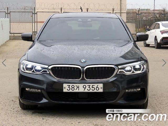BMW 5 Series (G30)