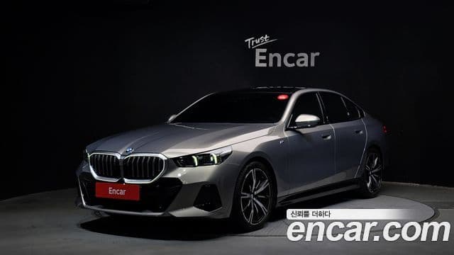 BMW 5 Series (G60)