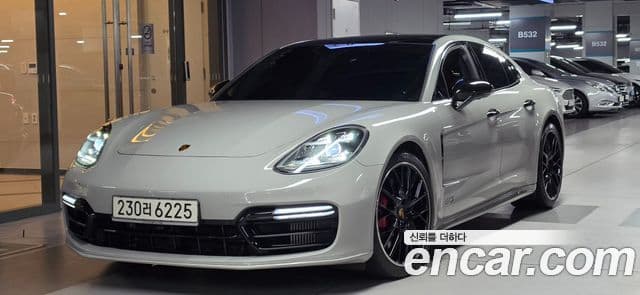 Porsche Panamera (971) 1