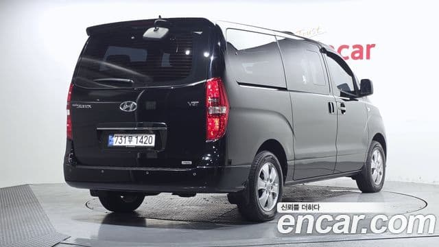 Hyundai The New Grand Starex 2