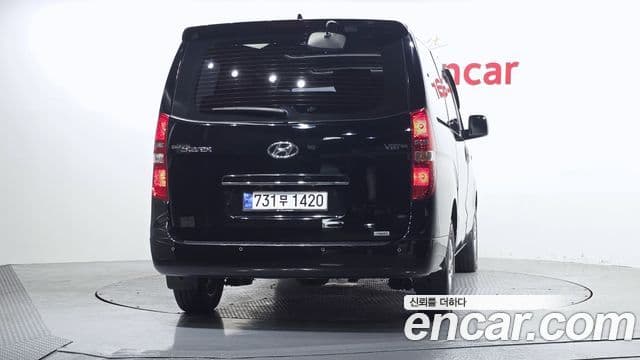 Hyundai The New Grand Starex 4