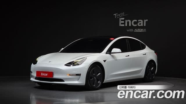 Tesla Model 3 1
