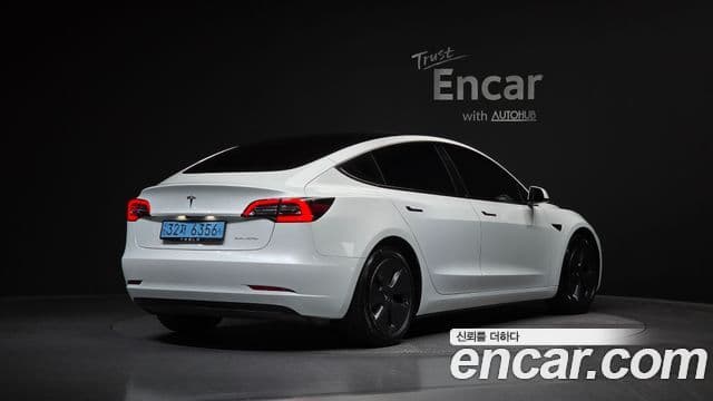 Tesla Model 3 2