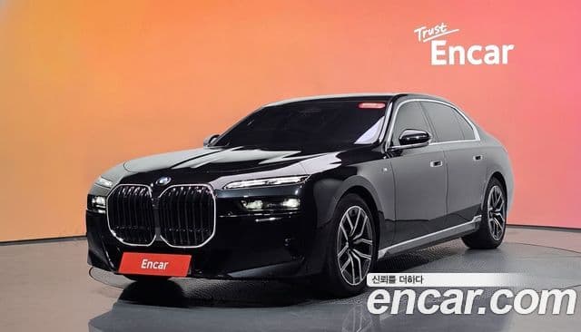 BMW 7 Series (G70)