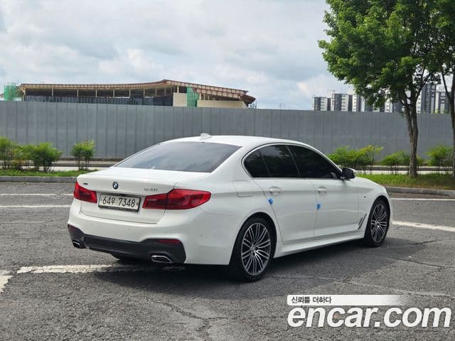 BMW 5 Series (G30) 3