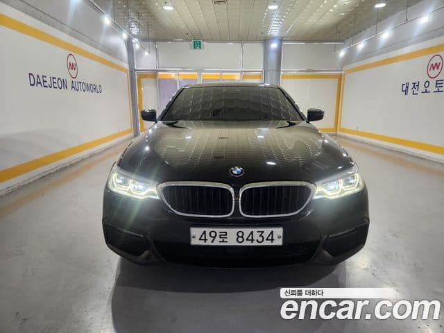 BMW 5 Series (G30)