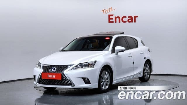 Lexus CT200h