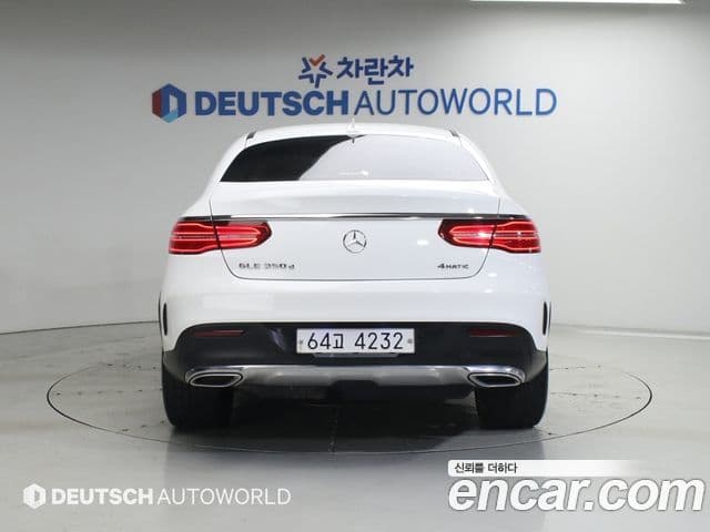 Mercedes-Benz GLE-Class W166 4