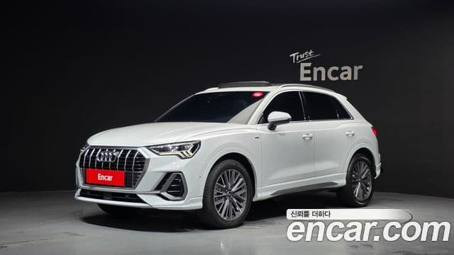 Audi Q3 (F3)