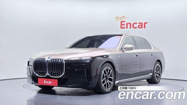 BMW 7 Series (G70)