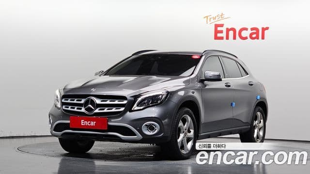 Mercedes-Benz GLA-Class X156