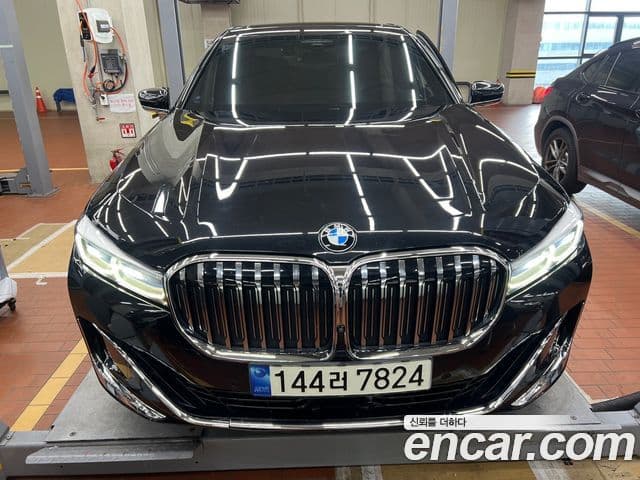 BMW 7 Series (G11)