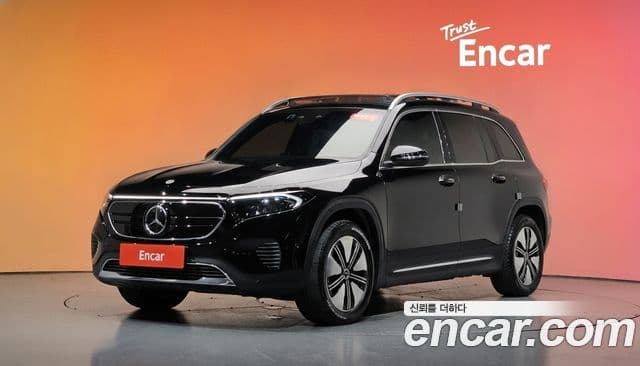 Mercedes-Benz EQB X243