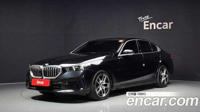BMW 5 Series (G60)