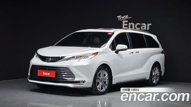 Toyota Sienna 4th Gen