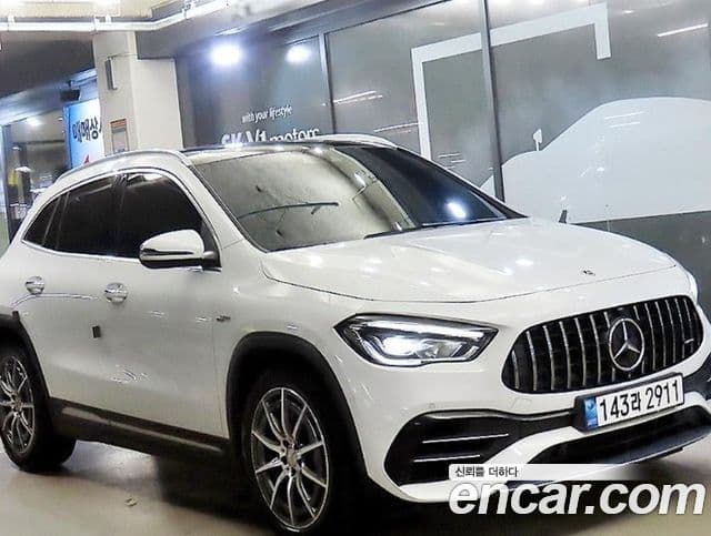 Mercedes-Benz GLA-Class H247