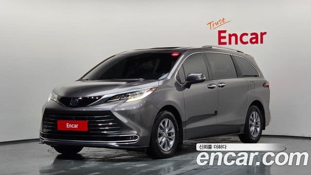 Toyota Sienna 4th Gen