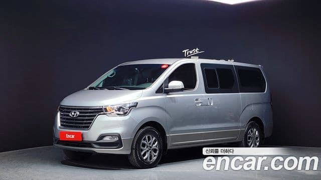 Hyundai The New Grand Starex