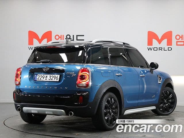 MINI Cooper SD Countryman 4