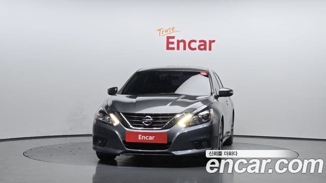 Nissan Altima 3
