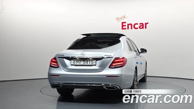 Mercedes-Benz E-Class W213 4