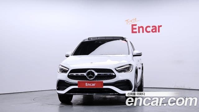 Mercedes-Benz GLA-Class H247 3
