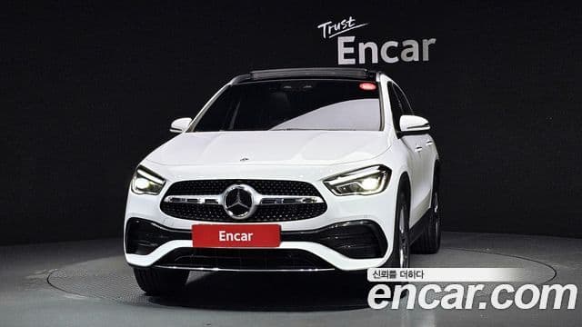 Mercedes-Benz GLA-Class H247 3