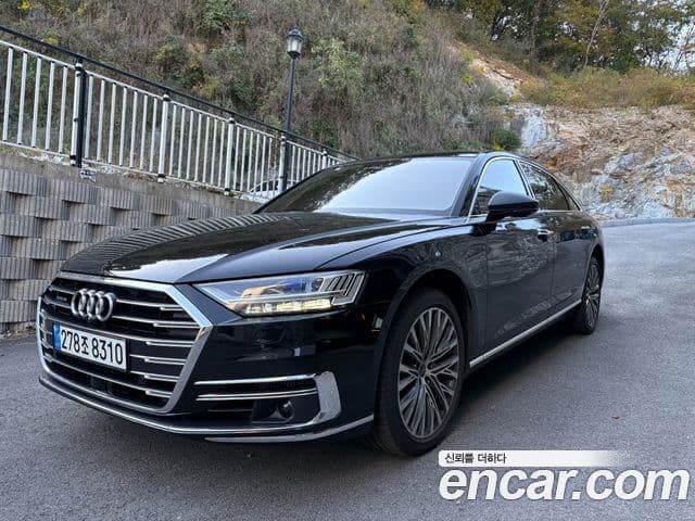Audi A8 (D5)