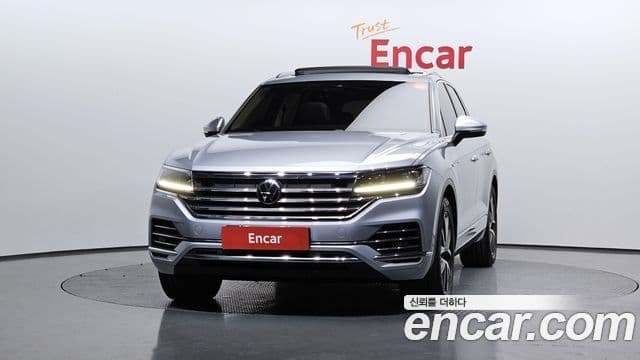 Volkswagen Touareg 3rd Gen 3