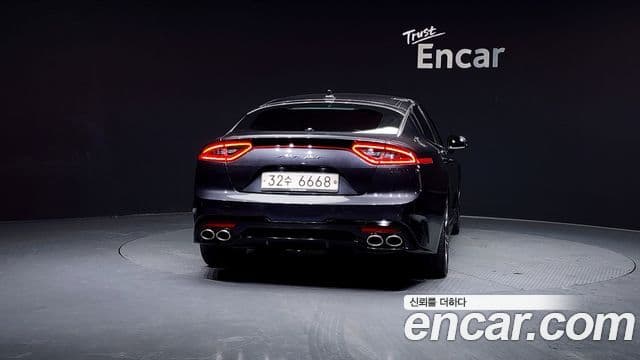 Kia Stinger 4