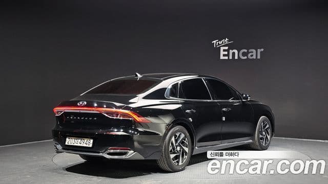 Hyundai The New Grandeur IG Hybrid 2