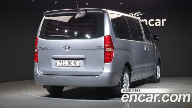 Hyundai Grand Starex 2