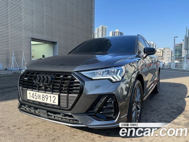 Audi Q3 (F3)