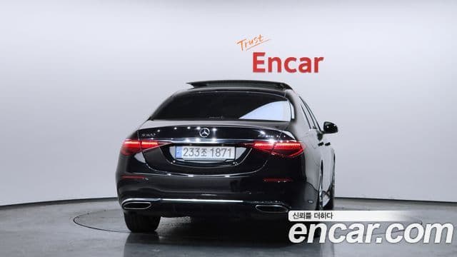Mercedes-Benz S-Class W223 4