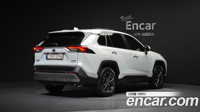 Toyota RAV4 5th Gen 2