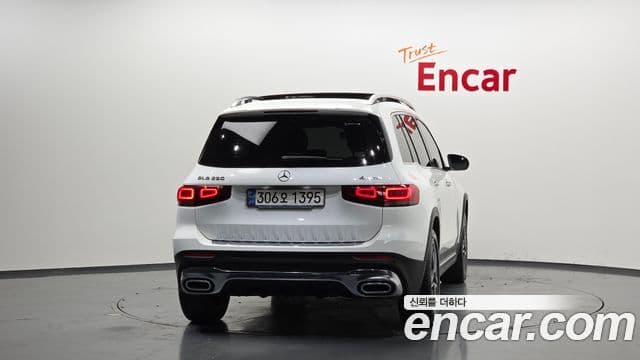 Mercedes-Benz GLB-Class X247 4