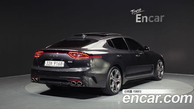Kia Stinger 2