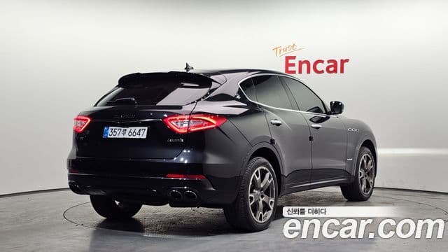 Maserati Levante 2