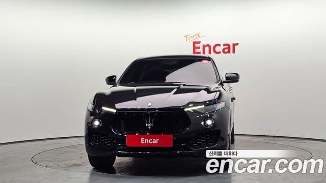 Maserati Levante 3