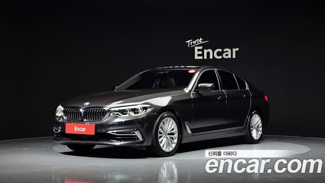 BMW 5 Series (G30)