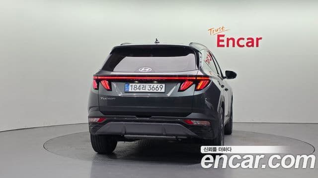 Hyundai Tucson (NX4) 4